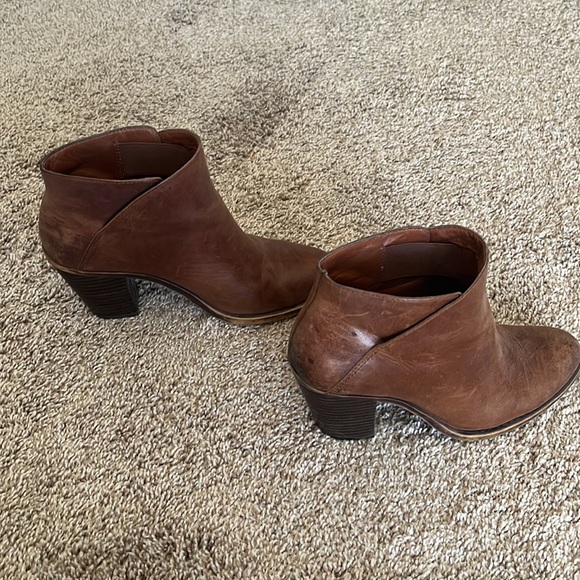 Lucky Brand heel ankle booties - Picture 2 of 5